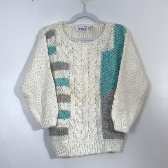 VTG Item ll Knitted by Hand Knit Women's Sweater Size S Ivory Winter Grandma - Picture 1 of 5